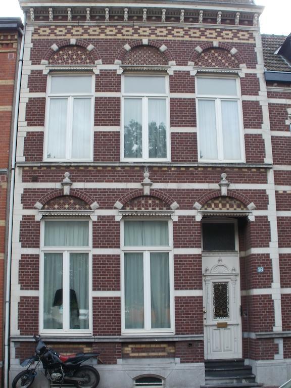 Bed and Breakfast Op De Burg Венло Экстерьер фото