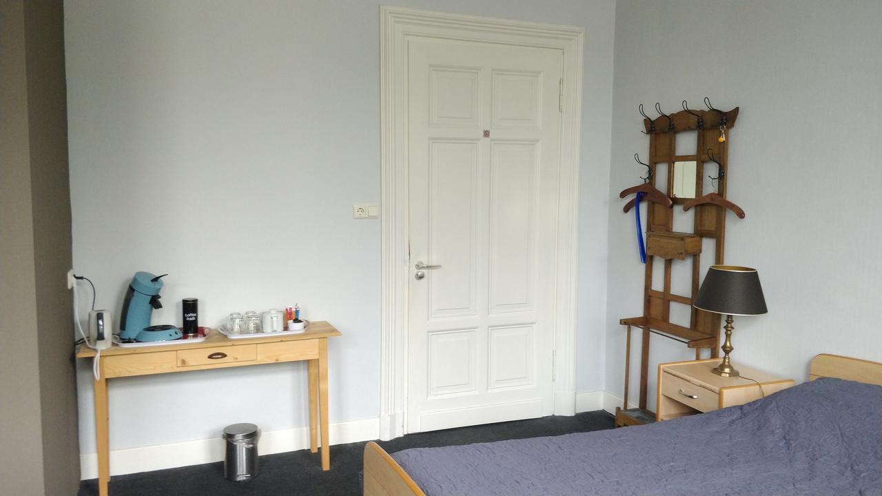 Bed and Breakfast Op De Burg Венло Экстерьер фото