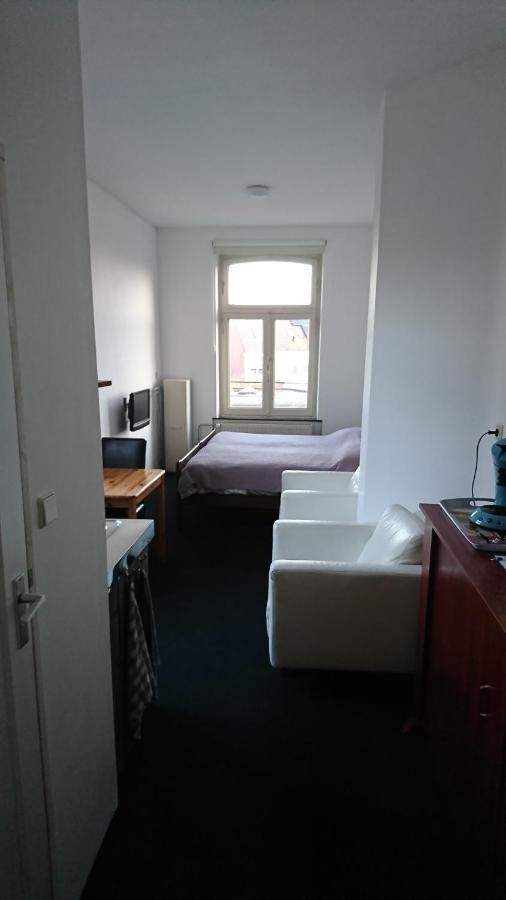 Bed and Breakfast Op De Burg Венло Экстерьер фото